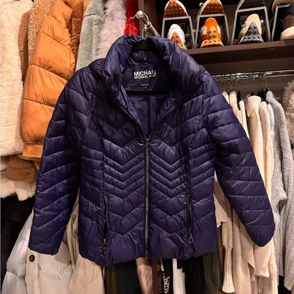 Michael, Michael Kors packable Navy jacket like new - Picture 1 of 5